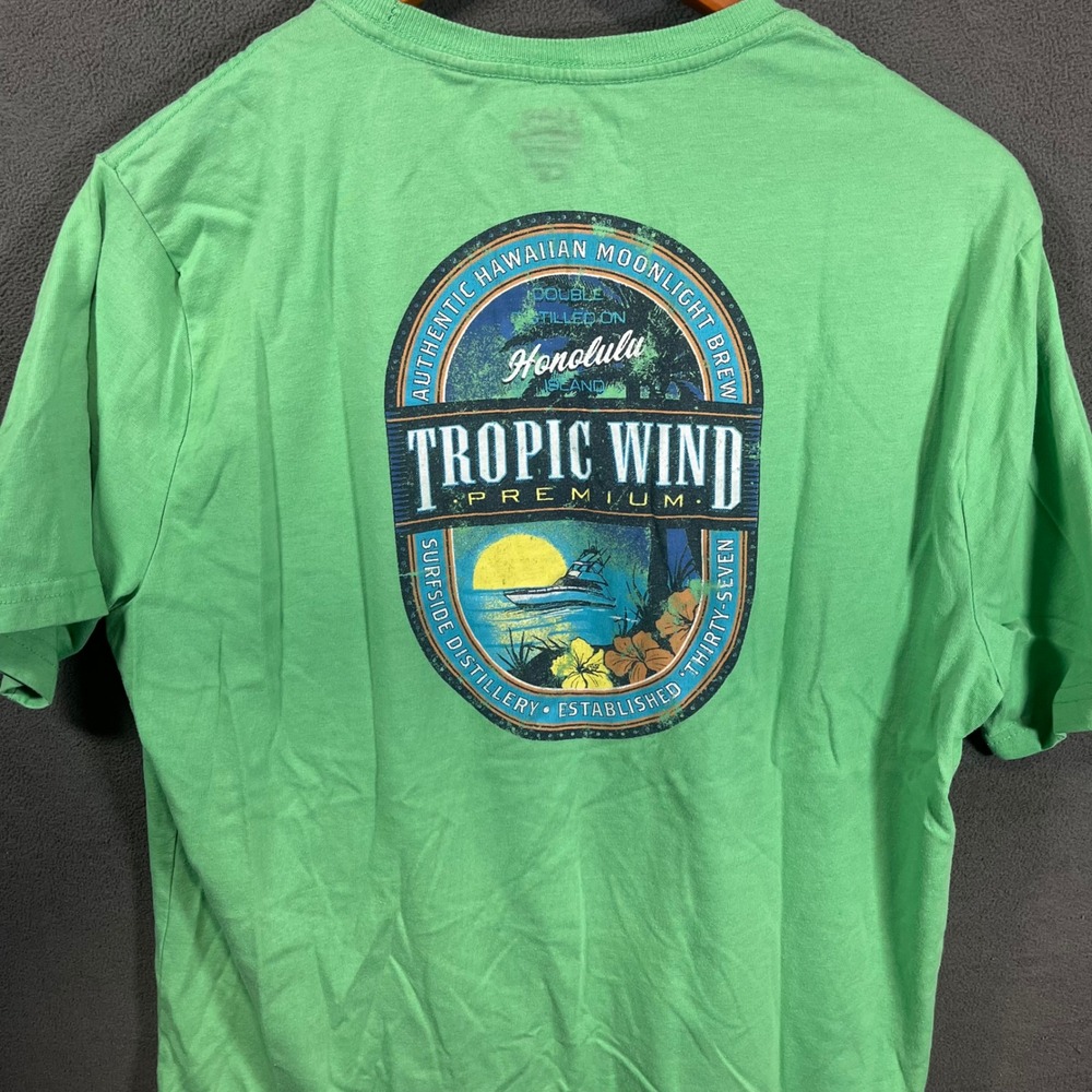IZOD Saltwater Men Green Tropic Wind Honolulu Hawaii Graphic T-Shirt Medium